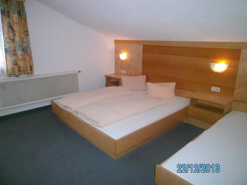 Gaestehaus Hirschenhof Sölden Habitación foto